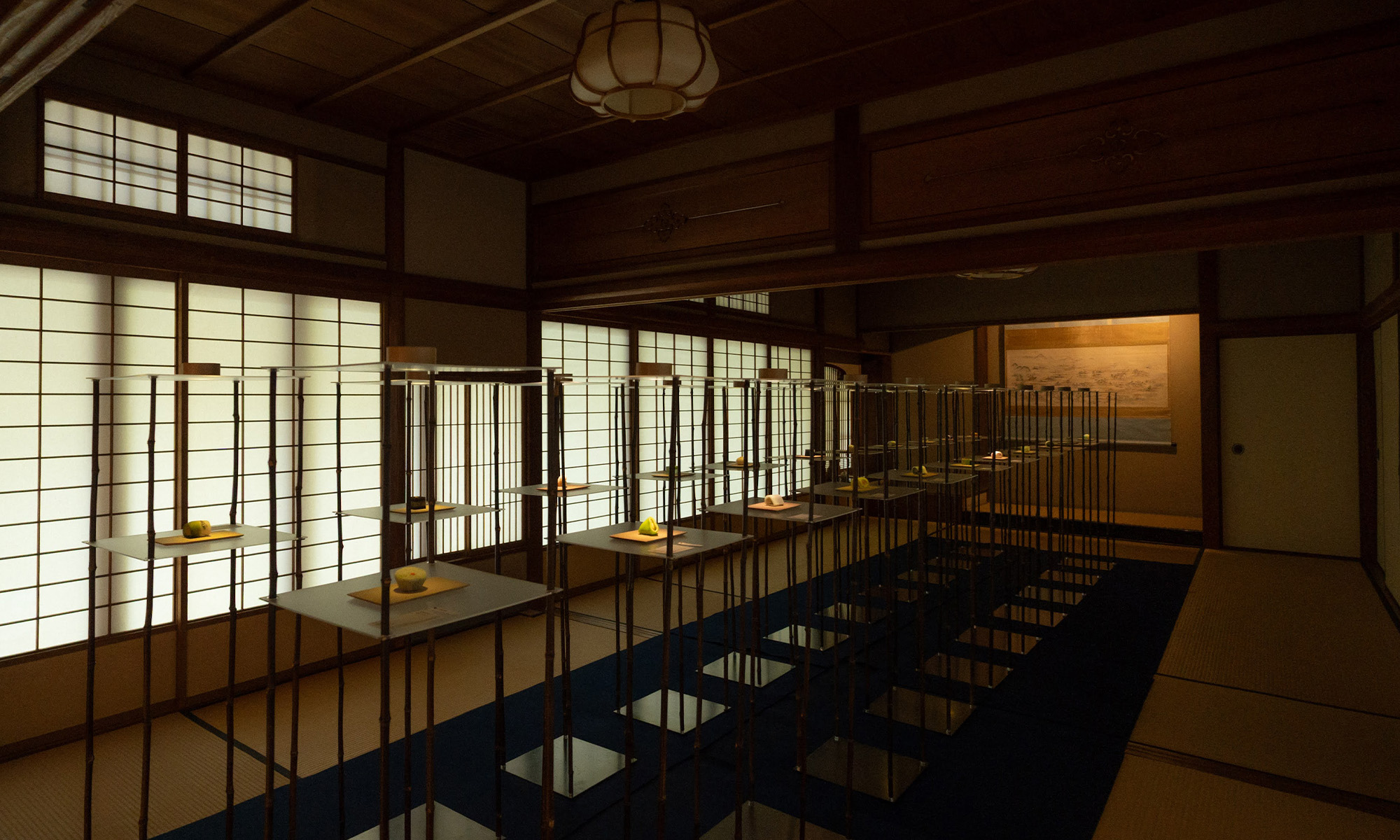 「京菓子展2025 - 小堀遠州と松花堂昭乗」展示会の様子